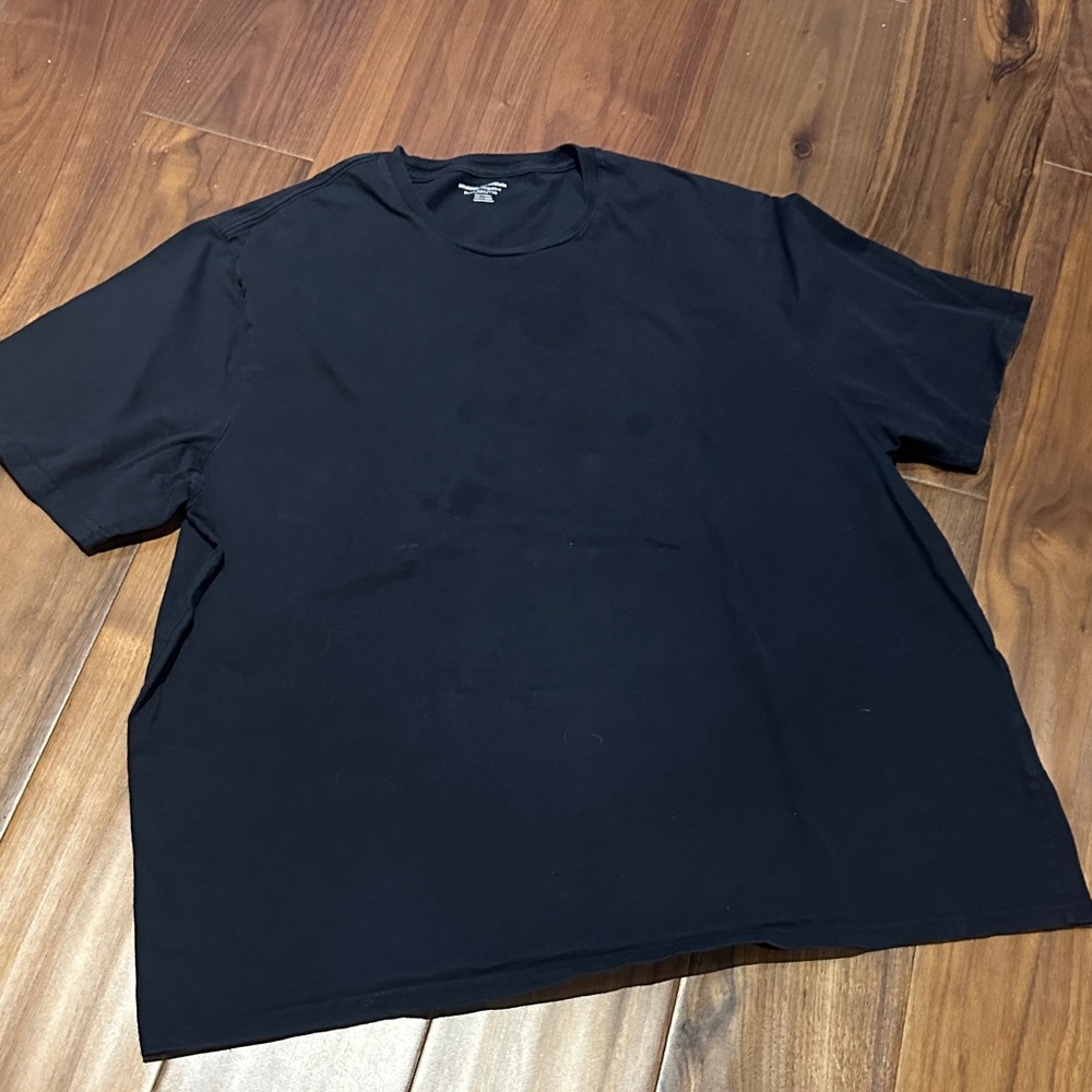 Amazon Essentials Black Short Sleeve Crewneck T-Shirt